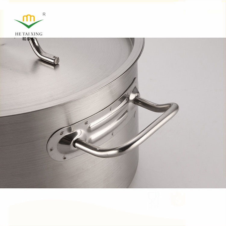 مقلاة صلصة متوسطة